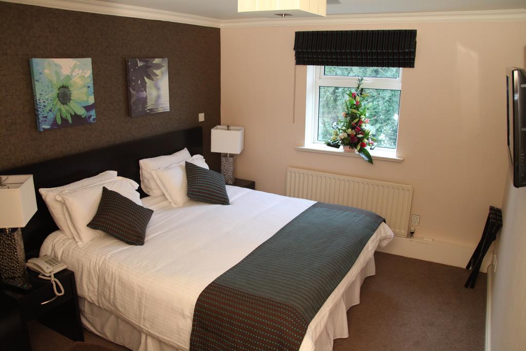 Greenvale Hotel Cookstown Buitenkant foto